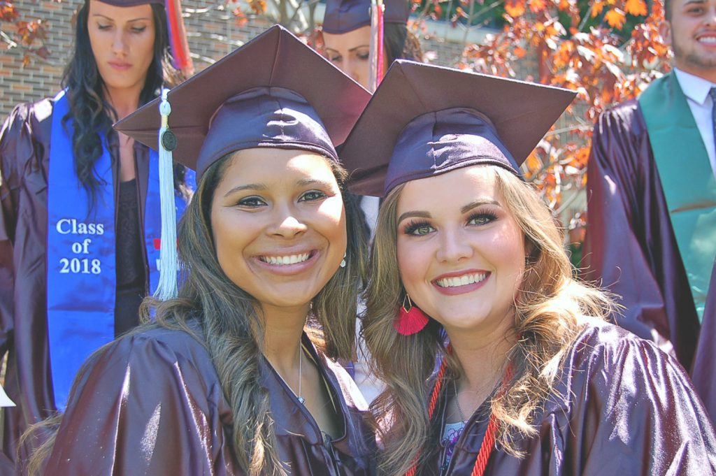 Publications / Viking Views Commencement 2018 at Missouri Valley